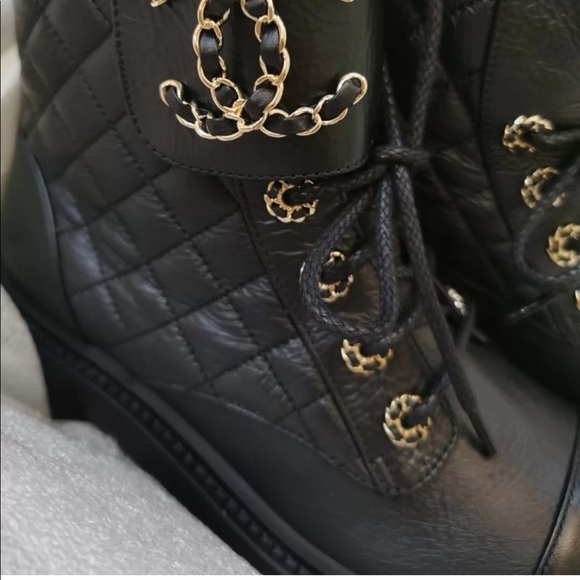 Chanel shoes - Picture 5 of 7